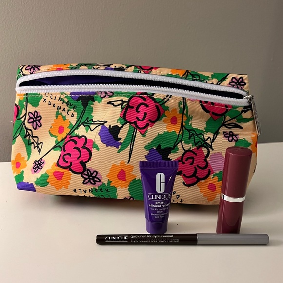Clinique Other - ⭐️Host Pick⭐️ Clinique bag with 3 products